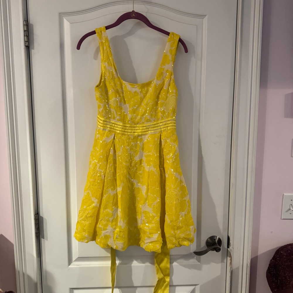 Alice + Olivia Yellow and White silk Dress small